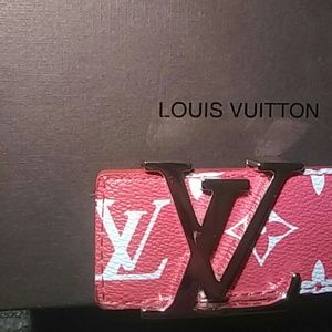 Louis vuitton x supreme belt